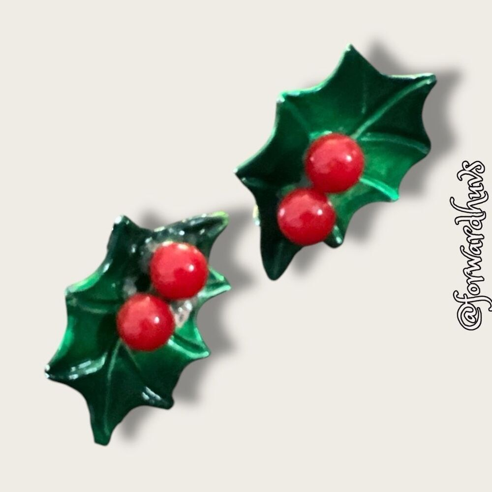 Vintage Holly Leaf and Berry Screw Back Earrings